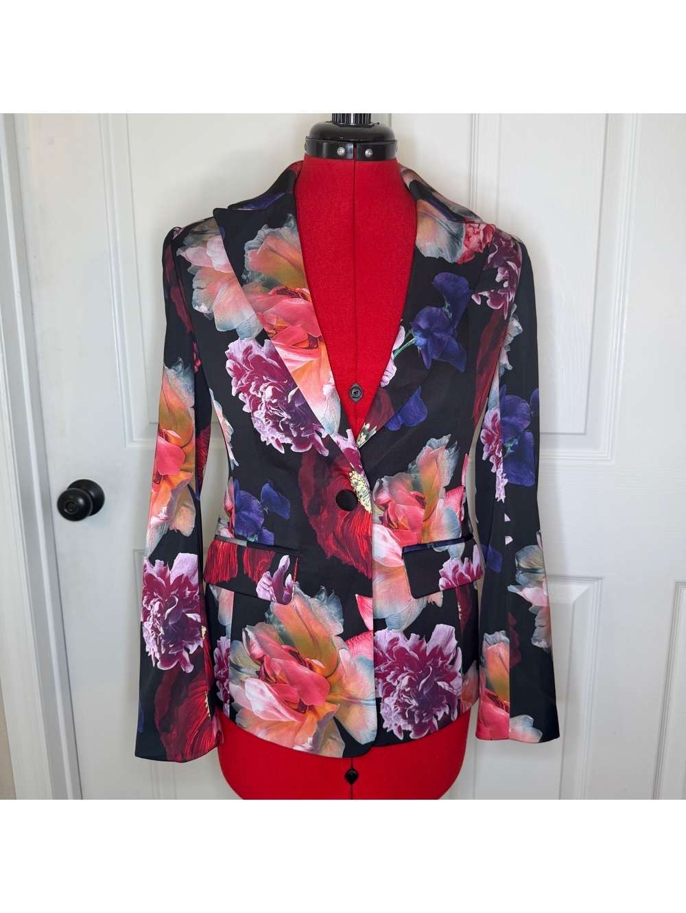 NWT Isaac Mizrahi Satin Tuxedo Jacket Blazer Floral Print Black  Womens Sz 2